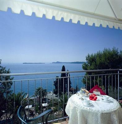 Hotel Miralago San Zeno di Montagna Kültér fotó